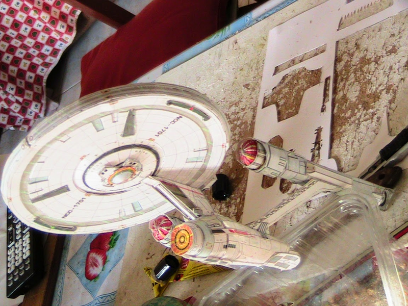 Illustration for article titled The Papercraft Enterprise is the coolest paper Starship there is